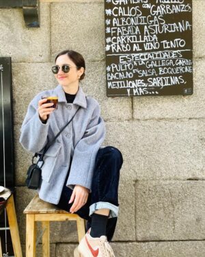 Lodovica Comello Instagram - Que a gusto estoy, que bien me he quedao 💛