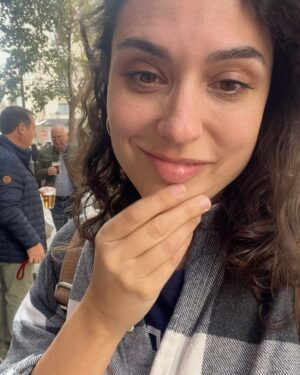 Lodovica Comello Instagram - Que a gusto estoy, que bien me he quedao 💛