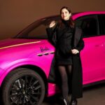 Lodovica Comello Instagram - Facciamo che la noia la lasciamo per la prossima vita 😉🔥💞 #Maserati sa come trasformare l’ordinario in straordinario, portando la magia di Barbie su 4 ruote. #MaseratiGrecale #EverydayExceptional @maserati_italia #Adv Milan, Italy