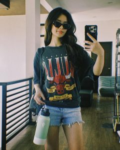 Loisa Andalio Instagram - brb @iceberg.insulated
