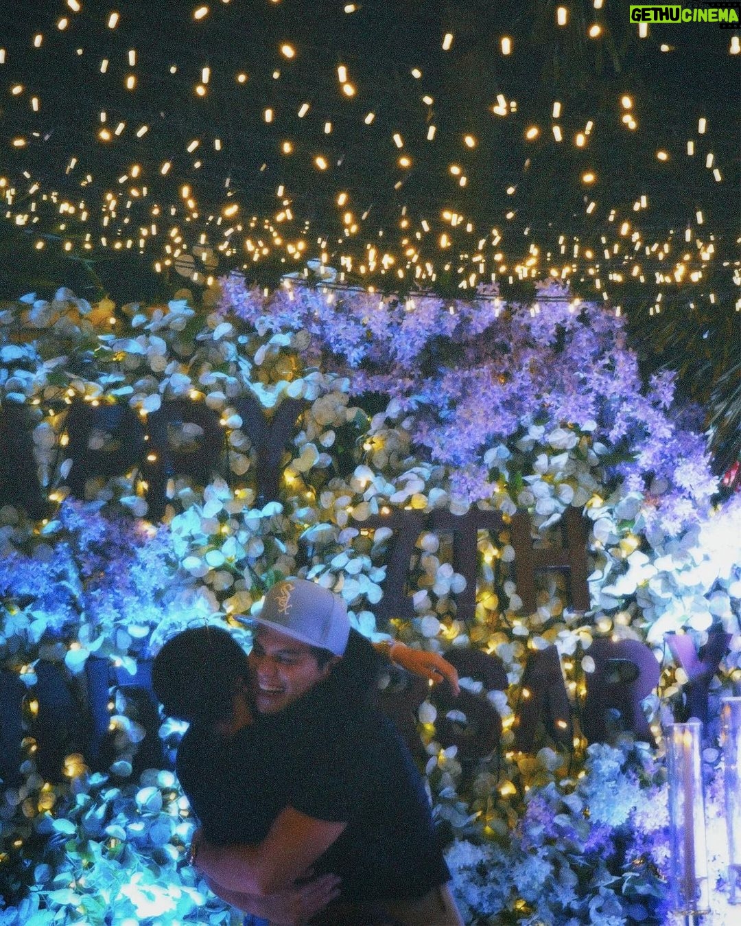 Loisa Andalio - 299.4K Likes - 7 years down, Forever to go! ππβ¨
Happy 7th Anniversary, I love you! @iamr2alonte