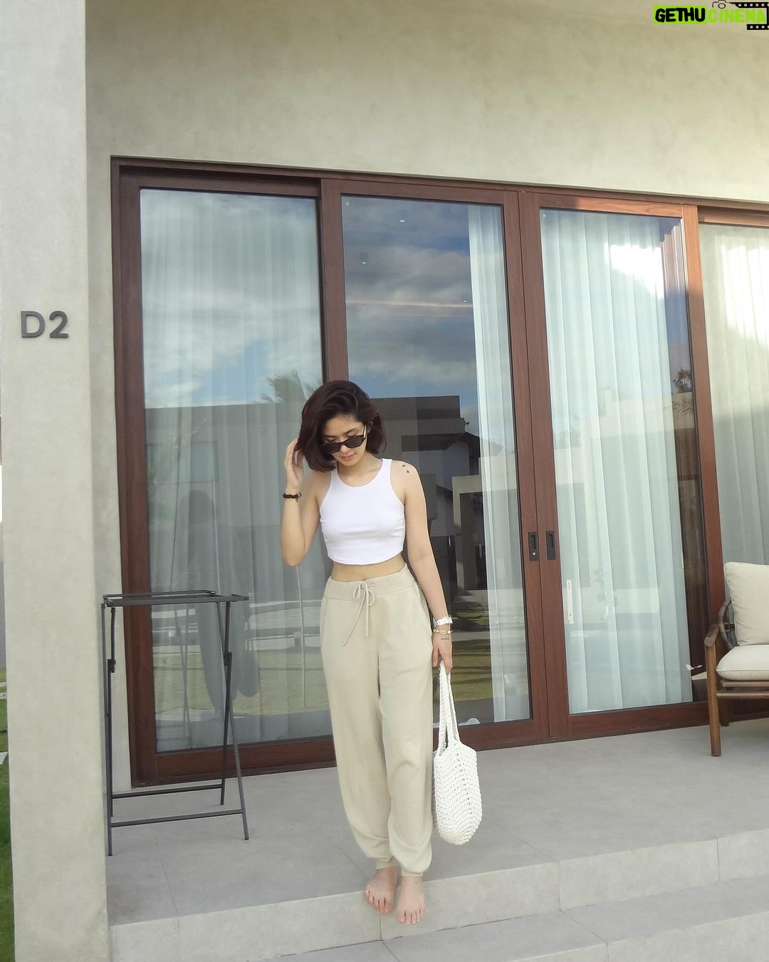 Loisa Andalio - 384.1K Likes - quick update ππβοΈποΈππ
87 months today!
π @tanabeachvillas #TanaBeachVillas