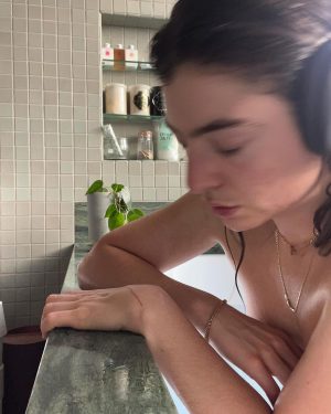 Lorde Instagram - Full immersion
