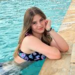 Lorena Queiroz Instagram - Quem tb ama o verão?!