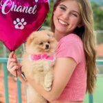 Lorena Queiroz Instagram - Genteeeeee essa é a minha cachorrinha a Chanel😍. Ela chegou pra deixar a nossa casa mais feliz ainda. Bem- vinda Chanel!!!!