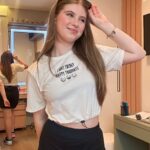 Lorena Queiroz Instagram - Você ainda não viu os looks da minha coleção?! Então bora conhecer tudinho no site da @amomillienina e usar meu cupom de desconto LORENAQUEIROZ