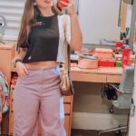 Lorena Queiroz Instagram - Começando a semana com meus looks da minha collab com a @amomillienina . E aí … qual mood combina mais com vc? Responde pra mim nos comentários