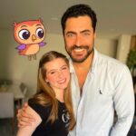 Lorena Queiroz Instagram - Quem tem amigos tem tudo, né? Por isso que os melhores amigos (quase família!!), @carloporto e @lorenaqueiroz, convidam todos os amiguinhos do Planeta Liz a marcarem seus amigos e usarem a música “Para o Alto e Avante!’ em suas postagens! Podemos contar com sua amizade? Certeza que sim! 🥰🚀🩵🩵 #ParaoAltoeAvante #PlanetaLiz #Amizade #Marqueumamigo #carinhadeanjo #dulcemaria #gustavolarios #lorenaqueiroz #carlop orto