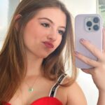 Lorena Queiroz Instagram - Amo uma #selfie mas nunca posto ☺️