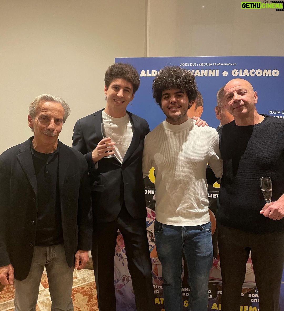 Lorenzo Ostuni Instagram - In qualche universo sconosciuto mi chiamo Giacomino