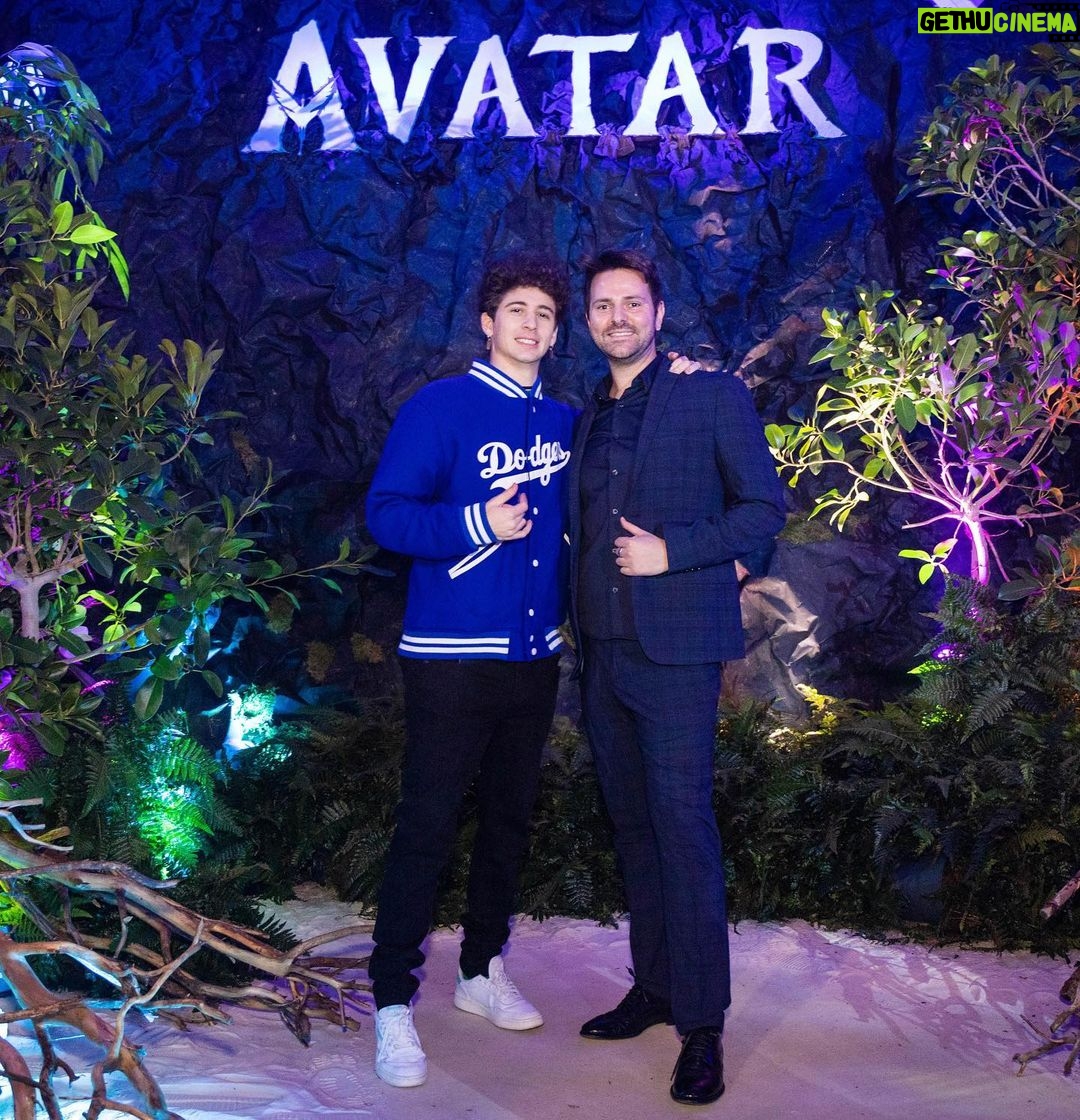 Lorenzo Ostuni Instagram - l’ultima foto è: pov ti stai menando con tuo fratello in camera ma tua madre entra all’improvviso