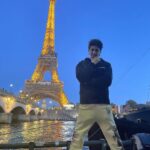 Lorenzo Ostuni Instagram – Tour Eiffel moments 💕