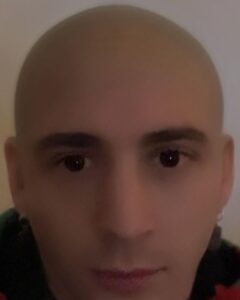 Lorenzo Ostuni Instagram - Come mi vede mia madre coi capelli corti / Come mi vedo io Milano