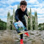 Lorenzo Ostuni Instagram - La gabbia è il mondo stesso, e voi non siete pronti. The Cage: L’Arena è uscito in tutte le librerie e digital stores. Buon viaggio 🚀