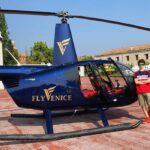 Lorenzo Ostuni Instagram - Te vai pure in macchina 🚁 Venice, Italy