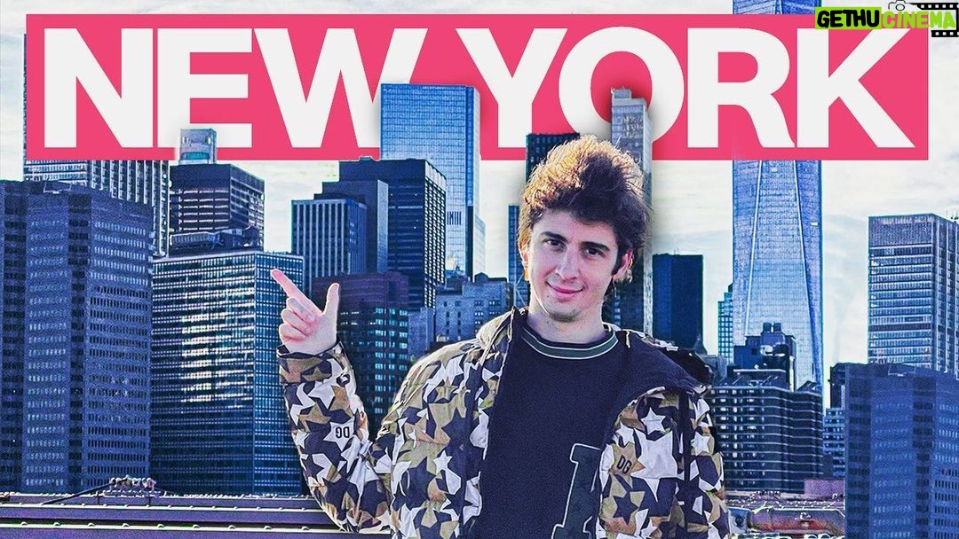 Lorenzo Ostuni Instagram - E siamo giunti alla fine del nostro viaggio in the 🇺🇸 che cavalcata raga, non vedo l’ora di cominciare il prossimo ✈️ L’ ultimo video sugli USA (New York) è ora online sul canale, abbiamo speso 500€ di sushi 🍣 per colpa di @surry quindi forse se lo guardate tutti li recuperiamo. Forse. New York City, N.Y.