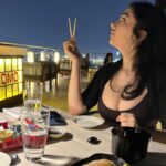 Lorenzo Ostuni Instagram – per te toccherei il motoschifo