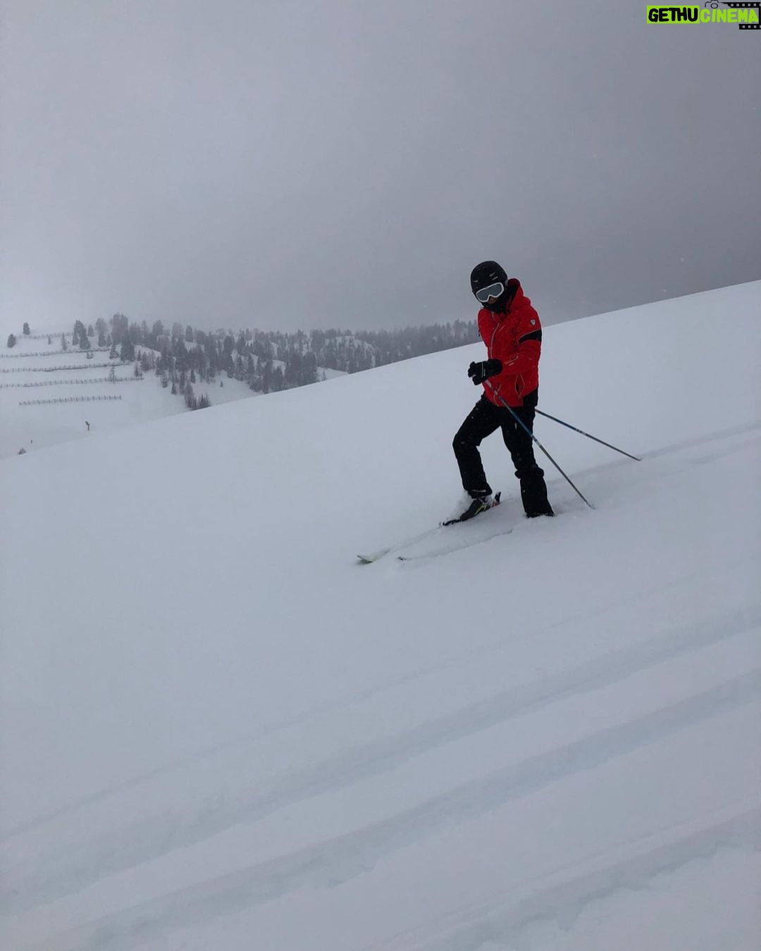 Lorenzo Zurzolo Instagram - Perché ce piace fresca 😄😄 Dolomiti Superski - Italia