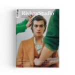 Lorenzo Zurzolo Instagram - Grazie @rivistastudio per la copertina di febbraio, in edicola dal 21/02 Total look @gucci Foto di @zoenatalemannella Moda @francescacisani_x Direzione artistica @tommasogarner Capelli @danielamagginetti Make up @giulia_cigarini Produzione @hotel_production Intervista di @valedellaseta Grazie @gianni_galli @therumorsufficiostampa