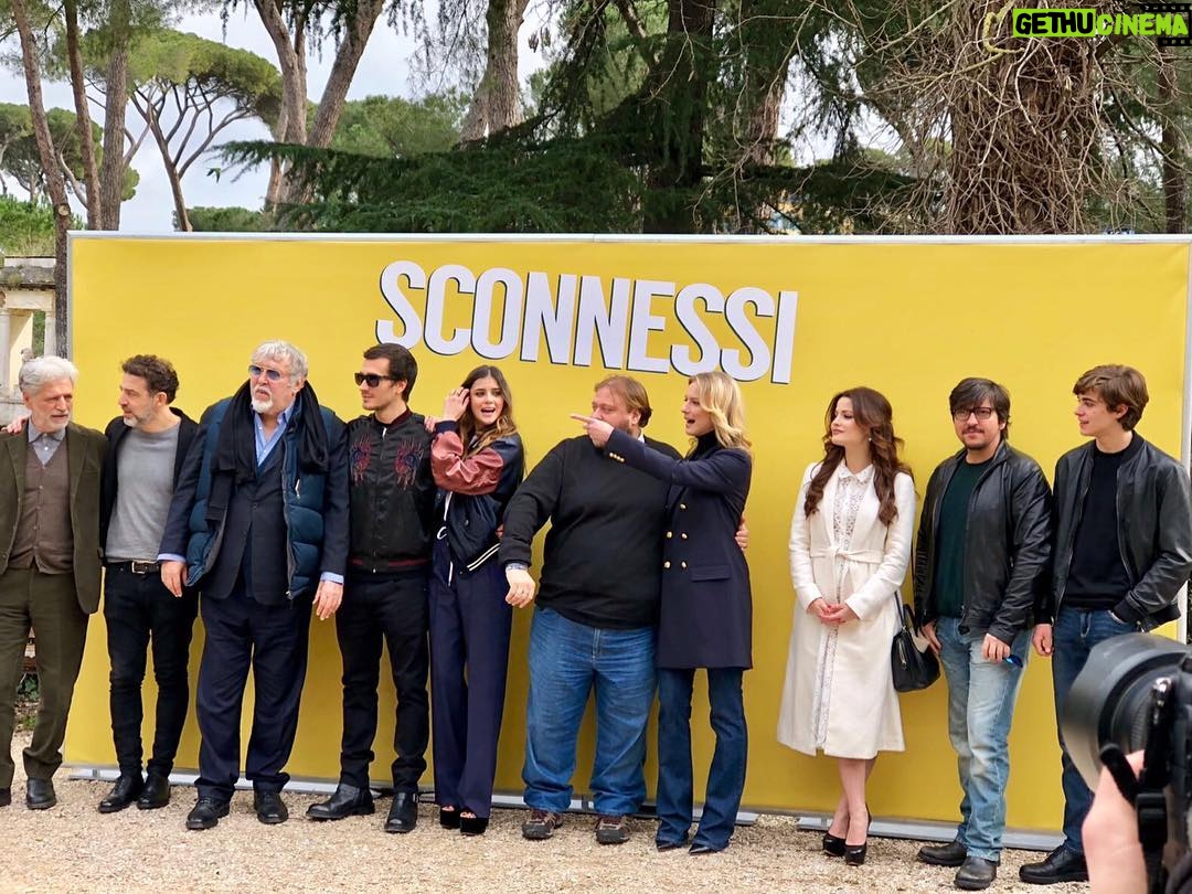 Lorenzo Zurzolo Instagram - Da giovedì SCONNESSI al cinema !!! #sconnessi #pressconference ‼️‼️‼️ Casa del Cinema