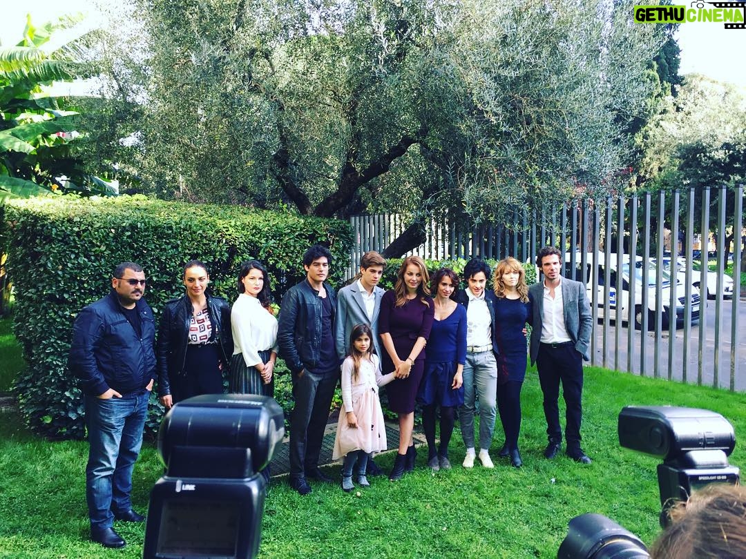 Lorenzo Zurzolo Instagram - #questoeilmiopaese Da lunedí 9 novembre. Rai 1. #violanteplacido