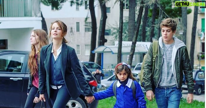 Lorenzo Zurzolo Instagram - Dal 9 Novembre tutti su Rai 1 #questoéilmiopaese #violanteplacido