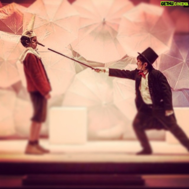 Lorenzo Zurzolo Instagram - #pinocchio #grillo #parlante #teatro #ghione