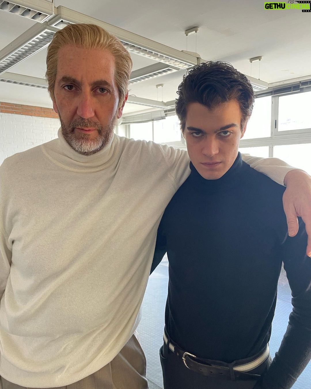 Lorenzo Zurzolo Instagram - “Diabolik Chi sei? “Ora al cinema! 🥷 Per me è stato un onore e una figata partecipare a questo film e interpretare il giovane diabolik, vi aspetto al cinema ! ❤️ Grazie @mmanetti bros @rai_cinema @mompracemfilm @01distribution e a tutto il cast @giacomo_gianniotti @mirimeo @monicabellucciofficiel @piergb @chiaramartegiani @carolcrasher @paolocalabresi @andreaa_arru @maxgazze @diabolikfilm @moviement_agenzia @fabriziorossimarcelli @fferretti3 @therumorsufficiostampa @giannigallipress