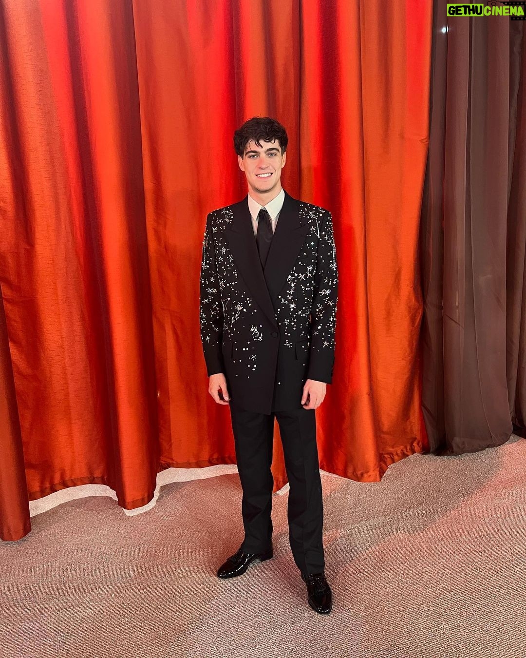 Lorenzo Zurzolo - 350.3K Likes - No words to describe the emotion I am feeling here at 95th Oscar night in Los Angeles as part of the cast of EO by the great Maestro Jerzy Skolimowski, nominated for Best International Feature Film. Best of luck to EO and all fingers crossed for tonight!!! 😬😬
Total look @gucci
Hair and make up @guccibeauty