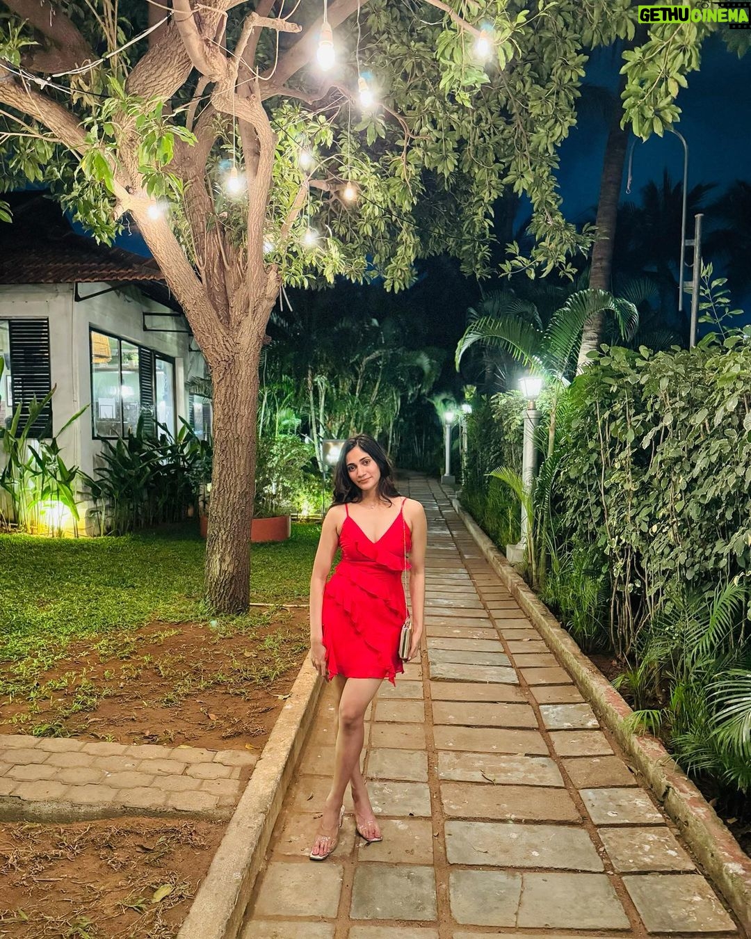 Losliya Mariyanesan Instagram - Starry night ✨🌌