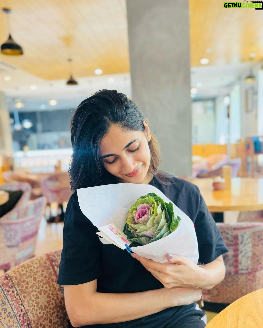 Losliya Mariyanesan Instagram - Recently 🍬