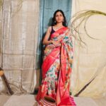 Losliya Mariyanesan Instagram - ✨ Saree @tribanga_india Earrings @adornachennai