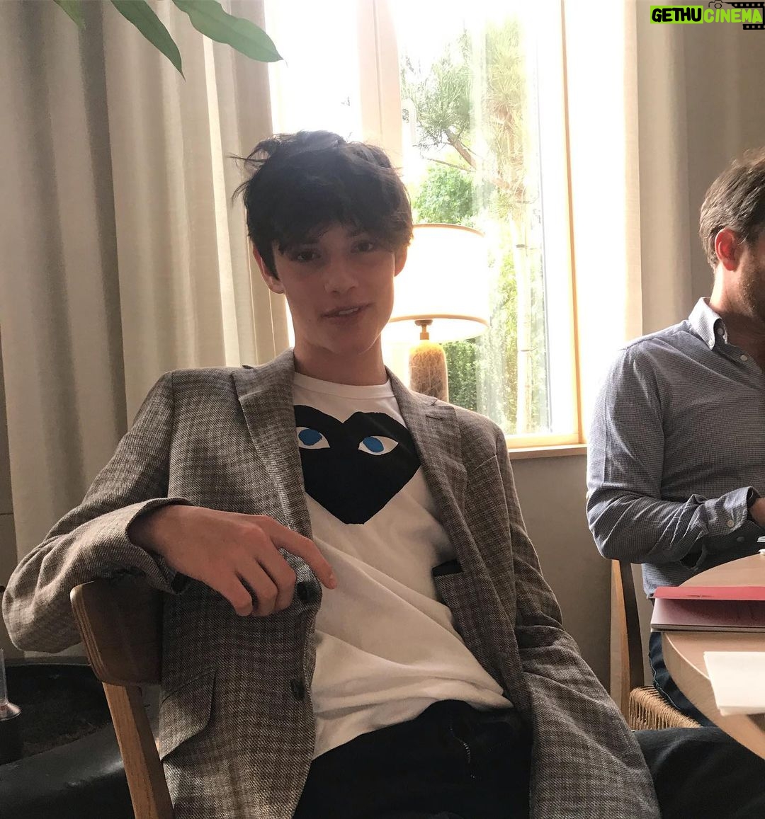 Louis Partridge Instagram - 🥂16 years without dying, cheers