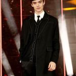 Louis Partridge Instagram - British fashion awards thank you @prada for havin me 🖤🖤