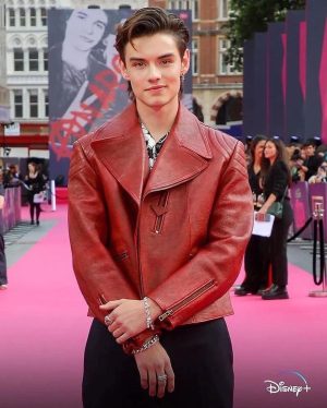 Louis Partridge Instagram - PISTOL PREMIERE❤️‍🔥
What a night, and what an amazing group of people. Had a wild time shooting this with a truly special cast and crew. Can’t wait to release it into the world. You guys are gonna enjoy this one…
May 31st!👨‍🎤

@thebradylea 
@chrisbrownstylist 
@prada 
@chromeheartsofficial 
@disneyplusuk