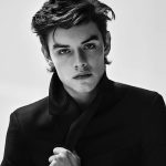 Louis Partridge Instagram - ICON Italy Magazine @pistol @charliegraystudio @thebradylea @chrisbrownstylist @publiceyecomms @prada @iconmagazine @andreatenerani 🤍