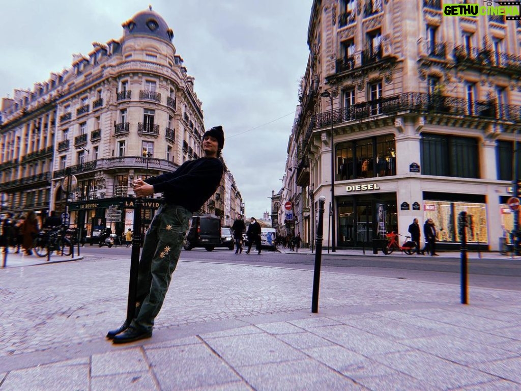 Louis Partridge Instagram - Got our steps in before Christmas Paris, France