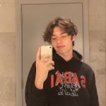 Louis Partridge Instagram - 5 HUNDRED FOLLOWERS!!! 😫That’s a lot of people....you guys are crazy, thank you all🤍💙 and thanks for the hoodie @sabaixsabai