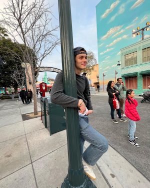 Louis Partridge Instagram - #disneyland
