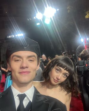 Louis Partridge Instagram - British fashion awards thank you @prada for havin me 🖤🖤