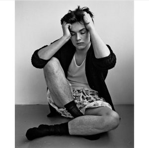 Louis Partridge Instagram - Homme+ by Alasdair Mclellan

@alasdairmclellan
@maxpearmain
@shonju
@lauren.parsons
@thehommeplusmag