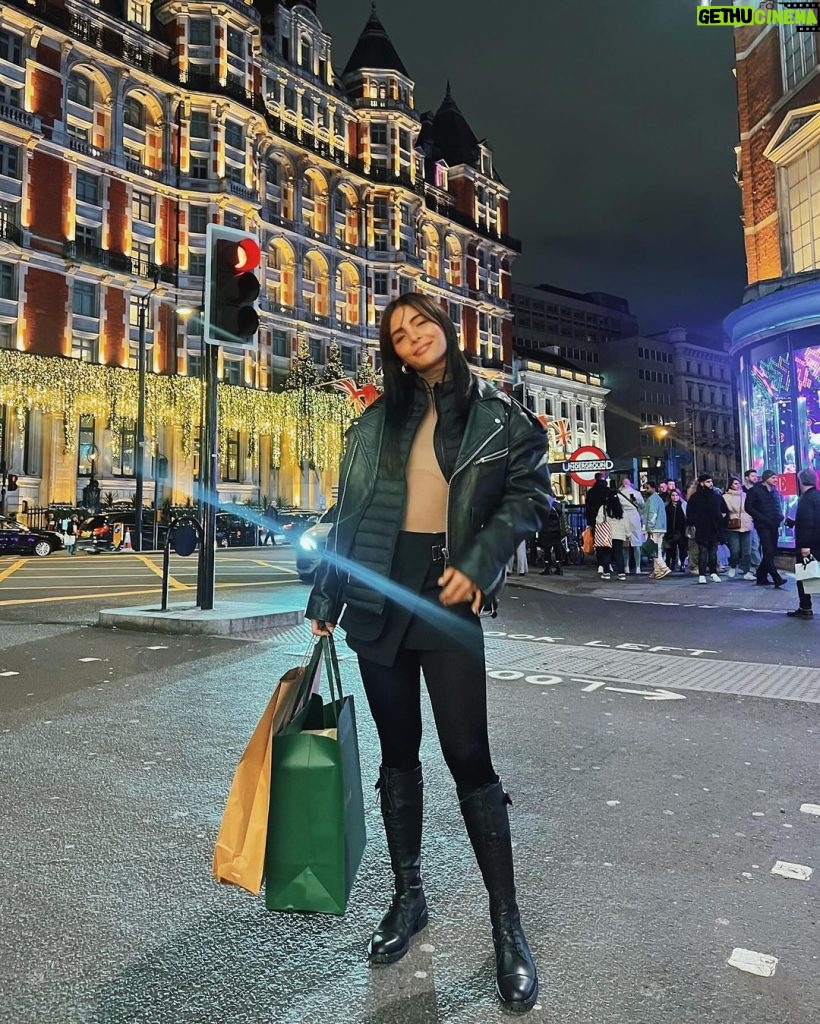 Lovi Poe Instagram - Finally on holiday mode so last minute shopping it is 😜 London, United Kingdom