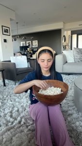 Lovi Poe Instagram - What’s poppin? 🍿😋