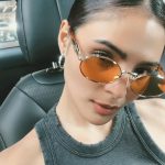 Lovi Poe Instagram - Black tank, sleek bun kind of day. 🖤 @sunglasshavenph @imonojewelry