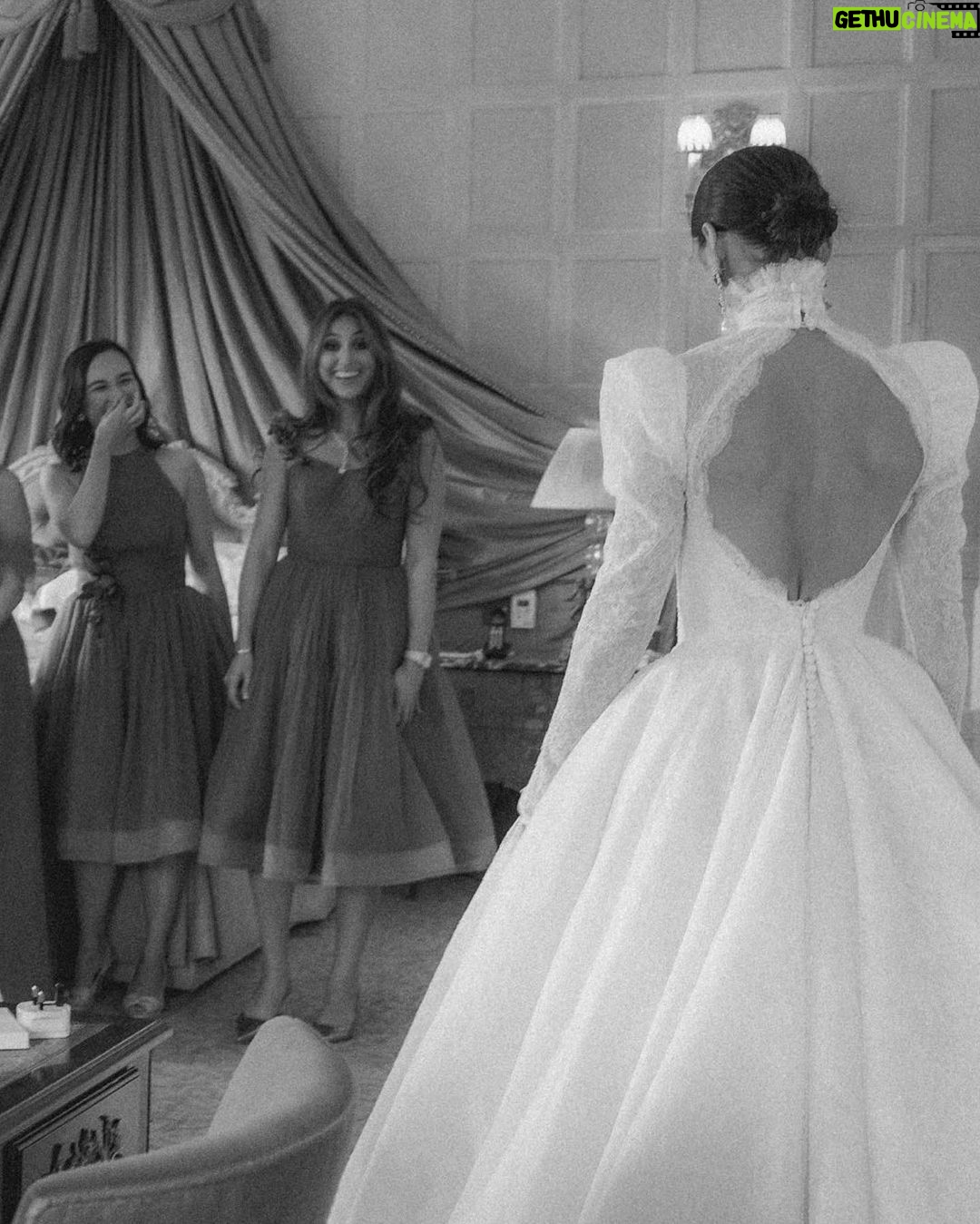 Lovi Poe Instagram - Cue in the tears, laughter and more champagne with this bride tribe. ♥️ Beyond grateful to all my bridesmaids for the walk down memory lane, for giving me moments of stillness and sharing stories that will make my tummy ache. 🥂 Love this sisterhood who are all extra beautiful and ethereal in moss green dresses by @chynnamamawal Cliveden House