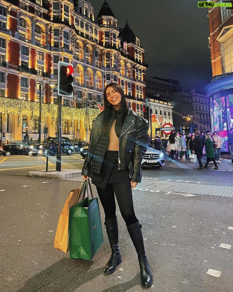 Lovi Poe Instagram - Finally on holiday mode so last minute shopping it is 😜 London, United Kingdom