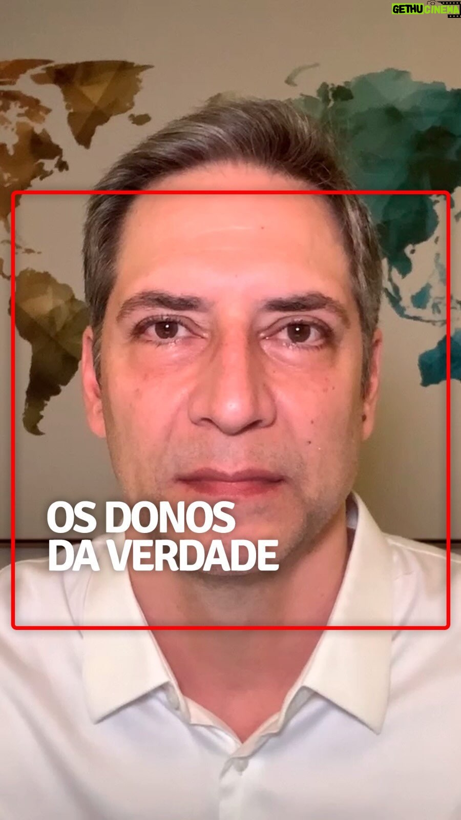 Luís Ernesto Lacombe Instagram - Há uma turma poderosa tentando implementar mais censura no Brasil. E as pessoas de bem têm de lutar contra isso. Mentiras se combatem com verdades, com verdades oferecidas de forma ampla e livremente. #canaldolacombe #canalluisernestolacombe #lacombe #luisernestolacombe #youtube #jornalismo #jornalista #censura #regulação #redessociais #mídiadigital #mentiras #mentira #verdades #verdade
