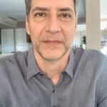Luís Ernesto Lacombe Instagram - LIVE, nesta terça-feira, 27/06, às 17h. Aqui no Instagram. Lançamento do meu novo livro: 101 CRÔNICAS ESCOLHIDAS, da LVM EDITORA. @lvmeditora #LIVE #livedolacombe #livro #cronicas #101cronicasescolhidas #LVMEditora
