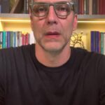 Luís Ernesto Lacombe Instagram - LIVE de 10/05, com o neurocirurgião @ppmelo . #live