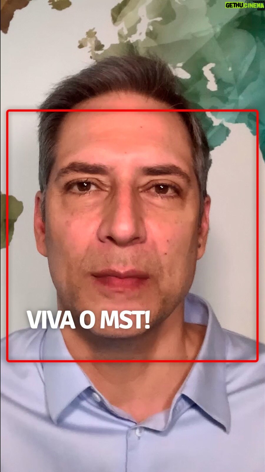 Luís Ernesto Lacombe Instagram - O MST está completando 40 anos! E a Folha de São Paulo resolveu homenagear esse grupo tão bondoso, que nunca cometeu um crime sequer... #canaldolacombe #canalluisernestolacombe #lacombe #luisernestolacombe #youtube #jornalismo #jornalista #mst #mst40anos #homenagemaomst
